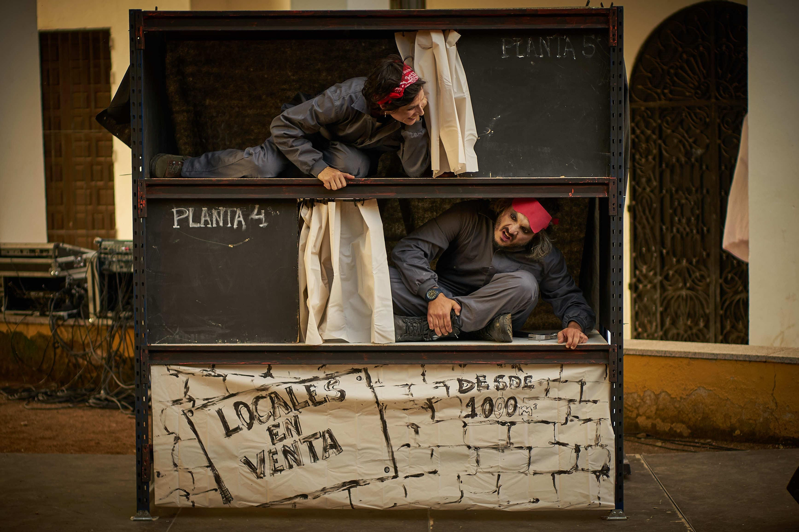 La compañía Zerocontrés, en una de sus representaciones.