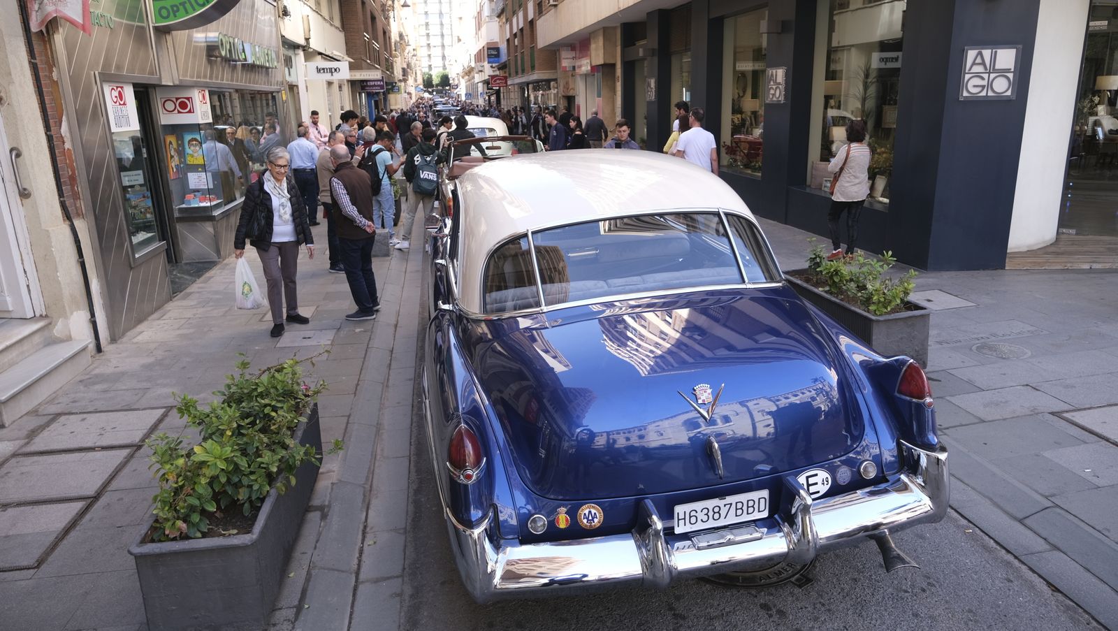 La 33 Ruta de Automóviles Antiguos toma las calles de Almería