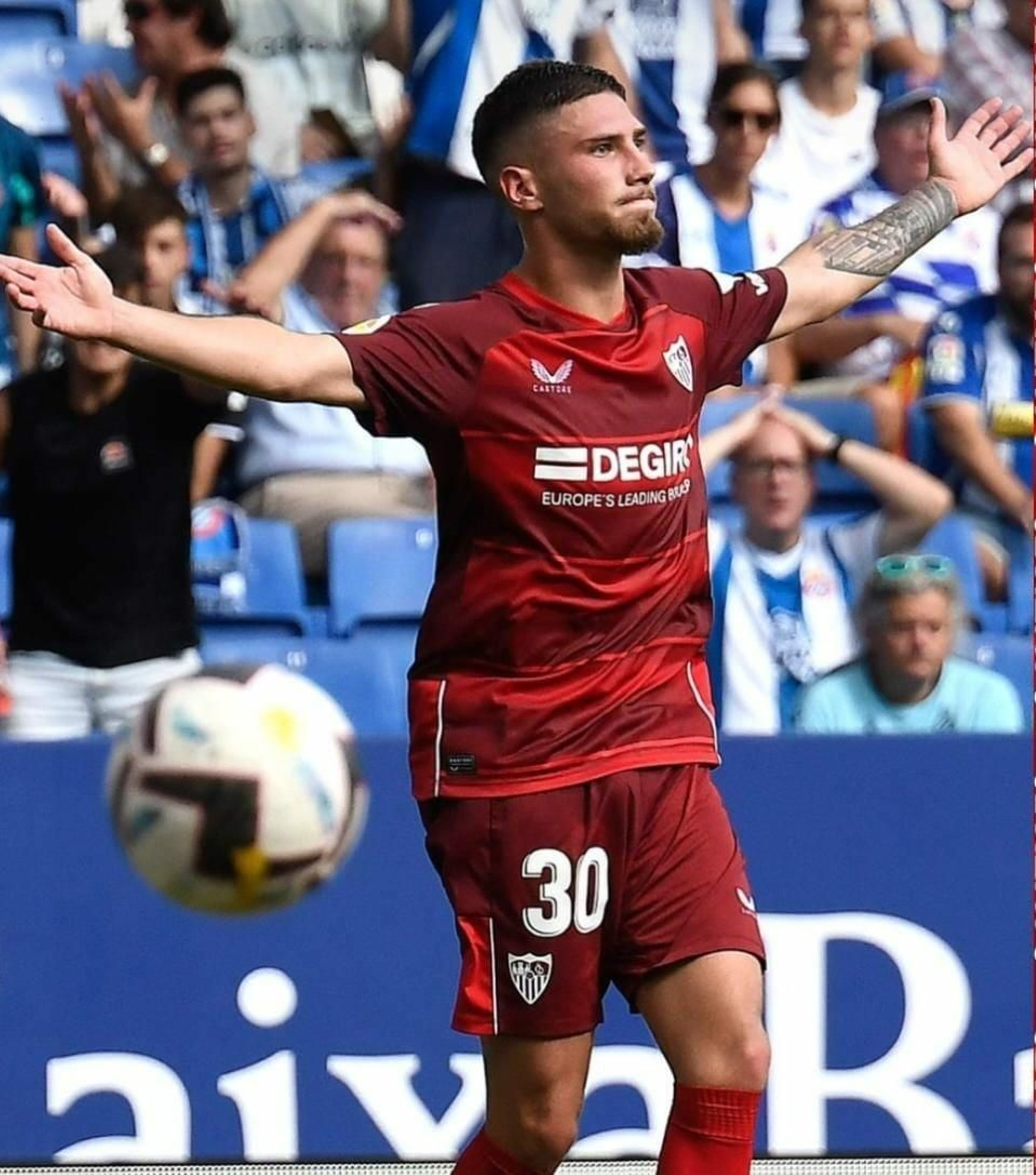José Ángel Carmona, celebrando uno de sus goles ante el Espanyol