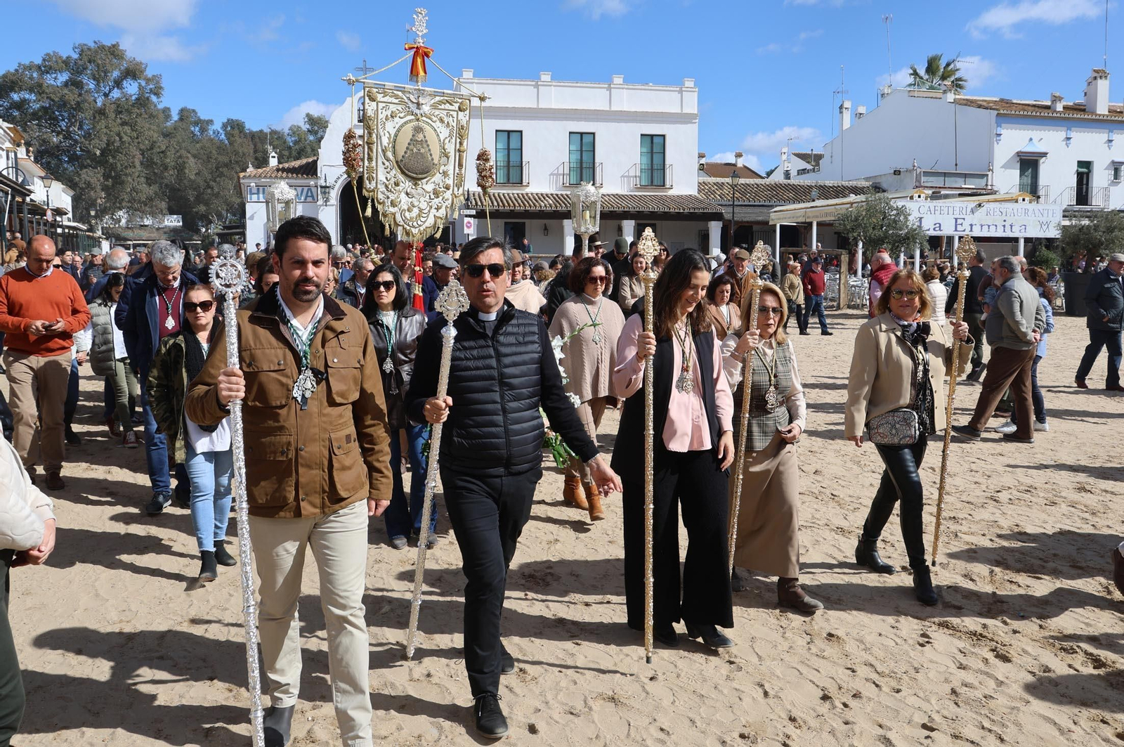 Imágenes de la peregrinación de la Hdad del Rocío de Bollullos par del Condado