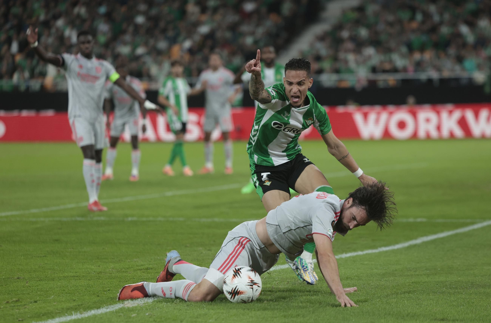Las fotos del Betis - Olympique Lyonnais