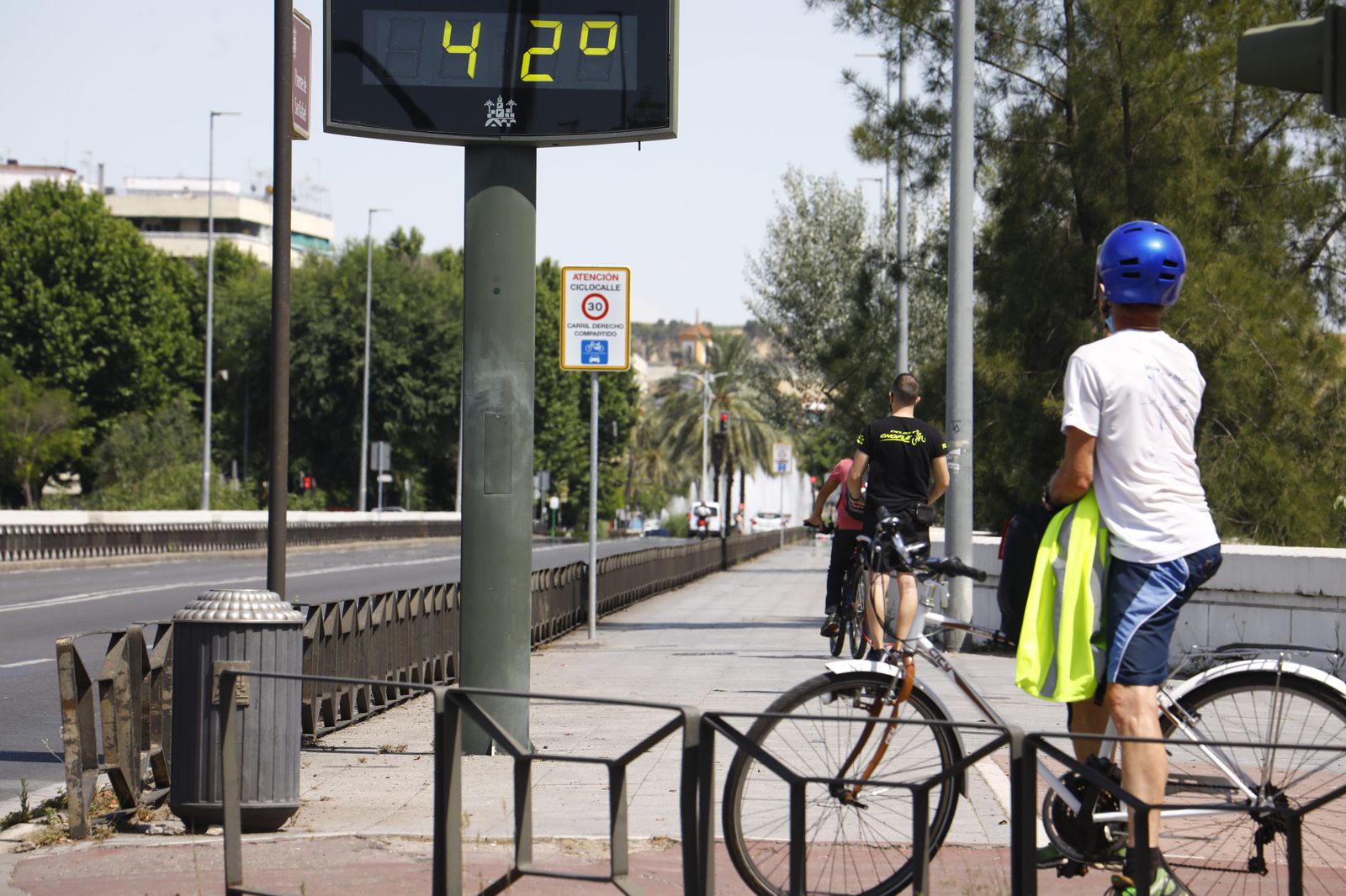 Las fotografías de un día de intenso calor en Córdoba