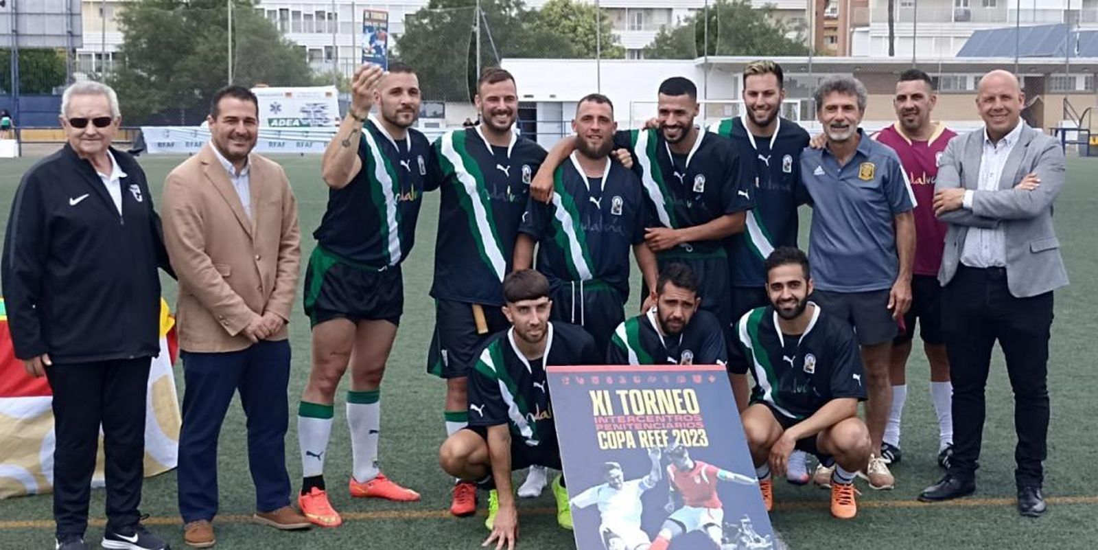 El equipo de fútbol del centro penitenciario de Botafuegos.