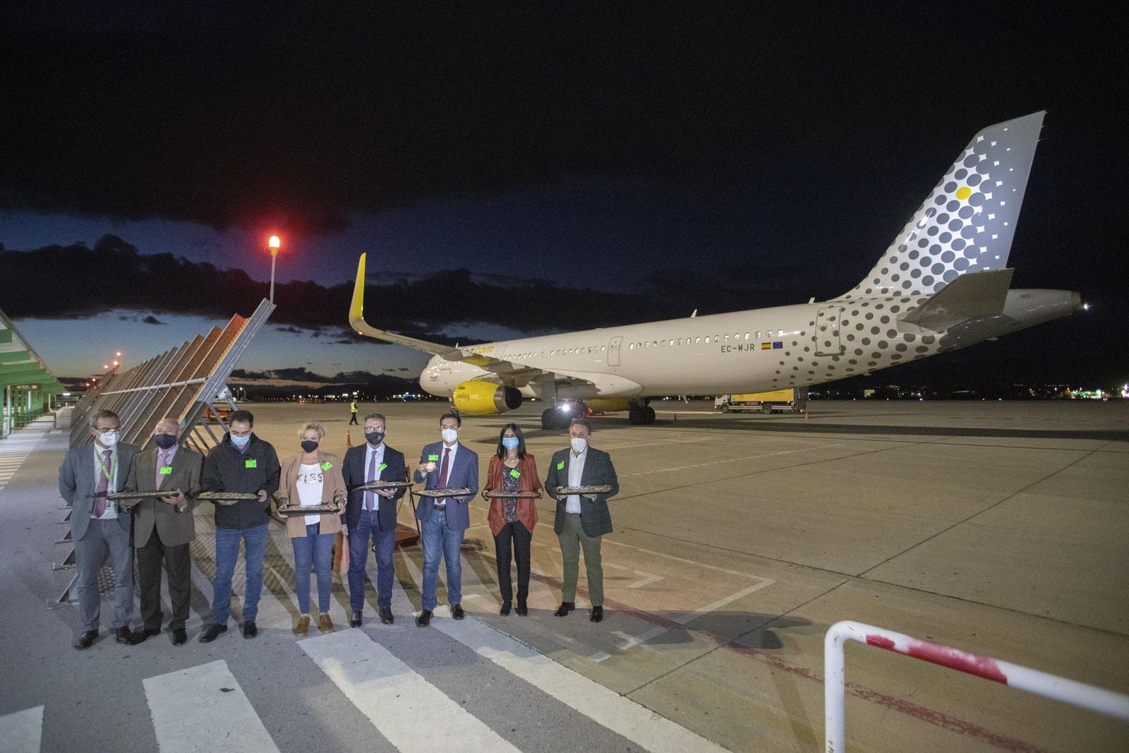 Fotos: Granada recibe el primer vuelo internacional tras la pandemia