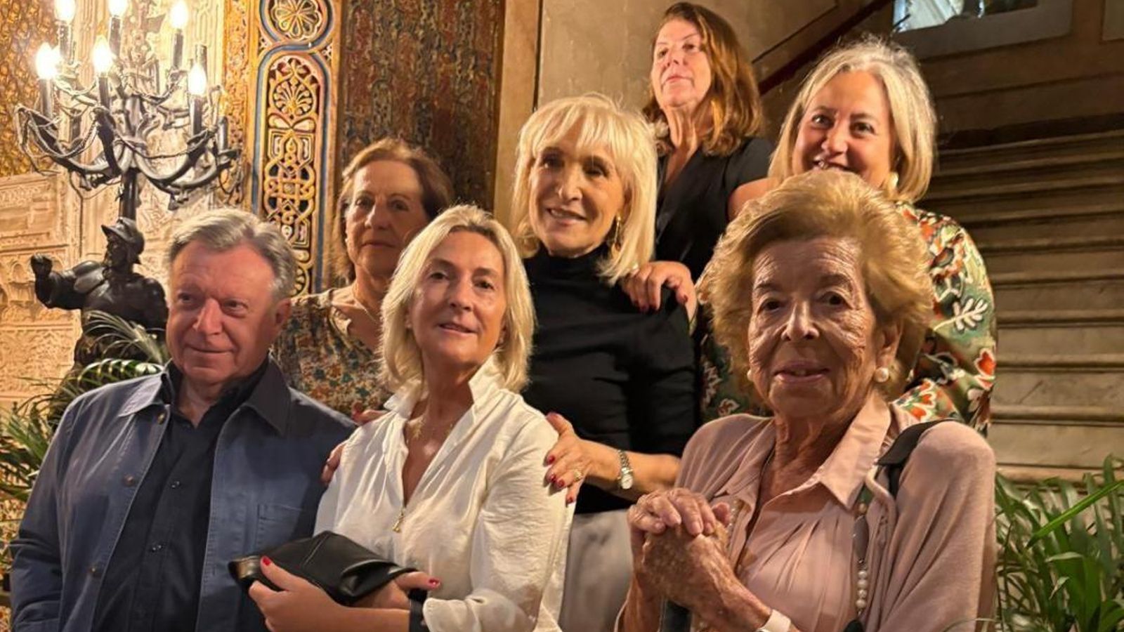 Manuel González Macías, Lourdes Serrano, Eulalia Ortega, Susi Cigüela, Inma Macías y María José Madurga. Manuel González Macías, Lourdes Serrano, Eulalia Ortega, Susi Cigüela, Inma Macías y María José Madurga.