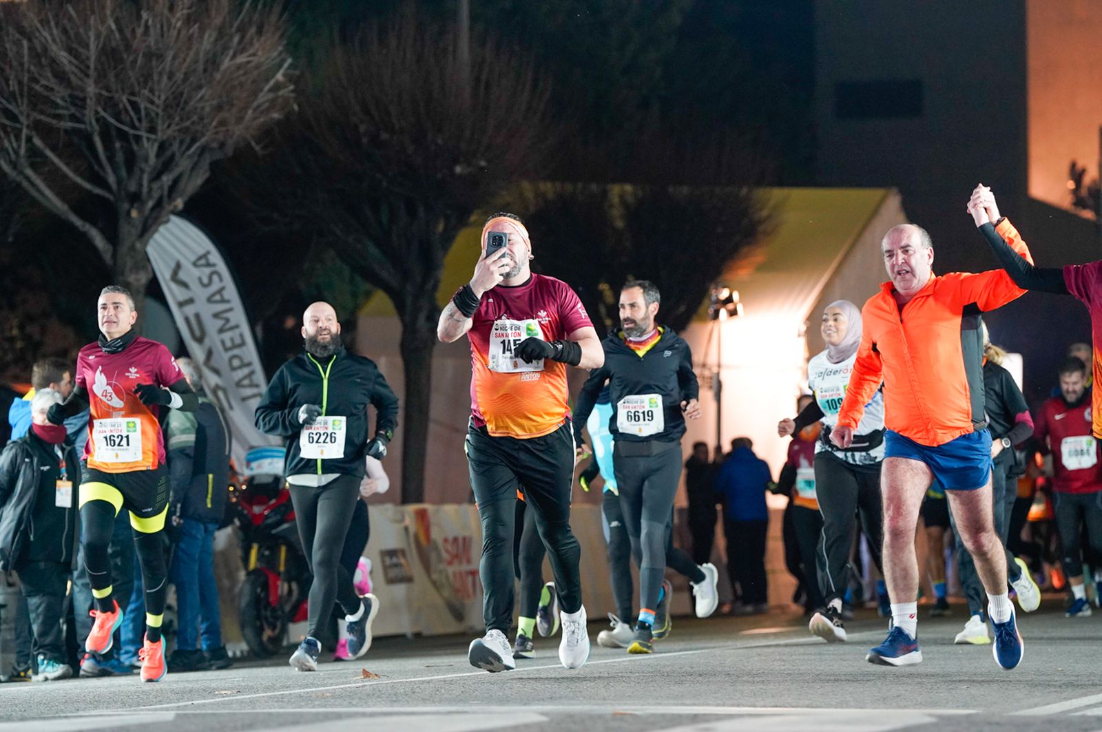 En imágenes: búscate en tu llegada a meta de la Carrera de San Antón 2026 (18)