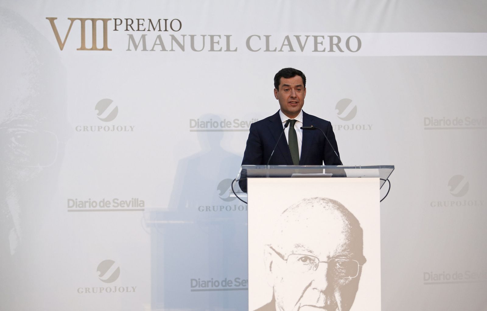 Las imágenes de la entrega del VIII Premio Manuel Clavero