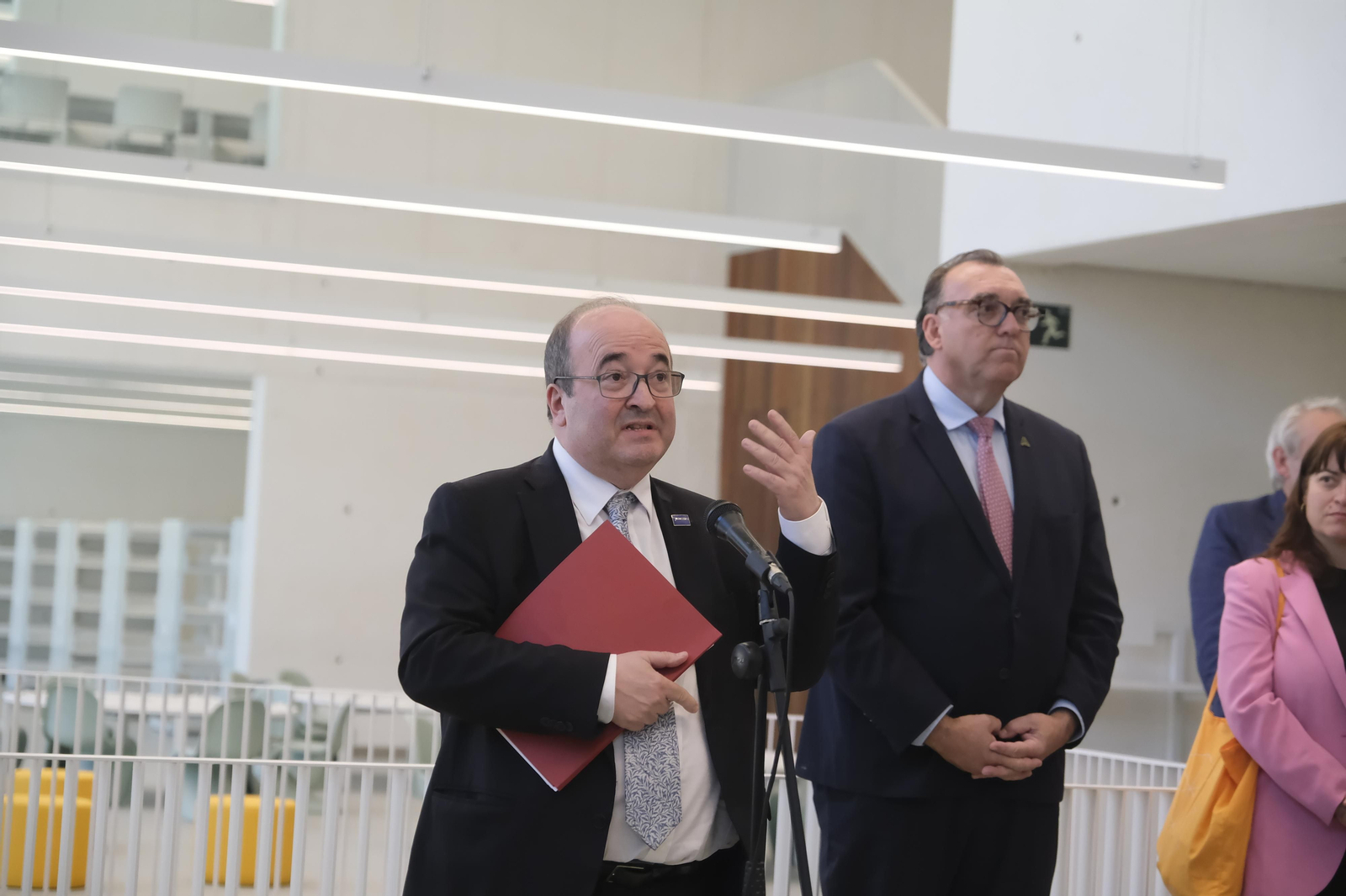 La entrega de la llave de la Biblioteca del Estado de Córdoba, en imágenes