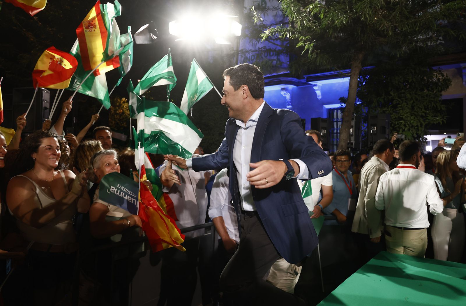 El triunfo de Juanma Moreno, en imágenes