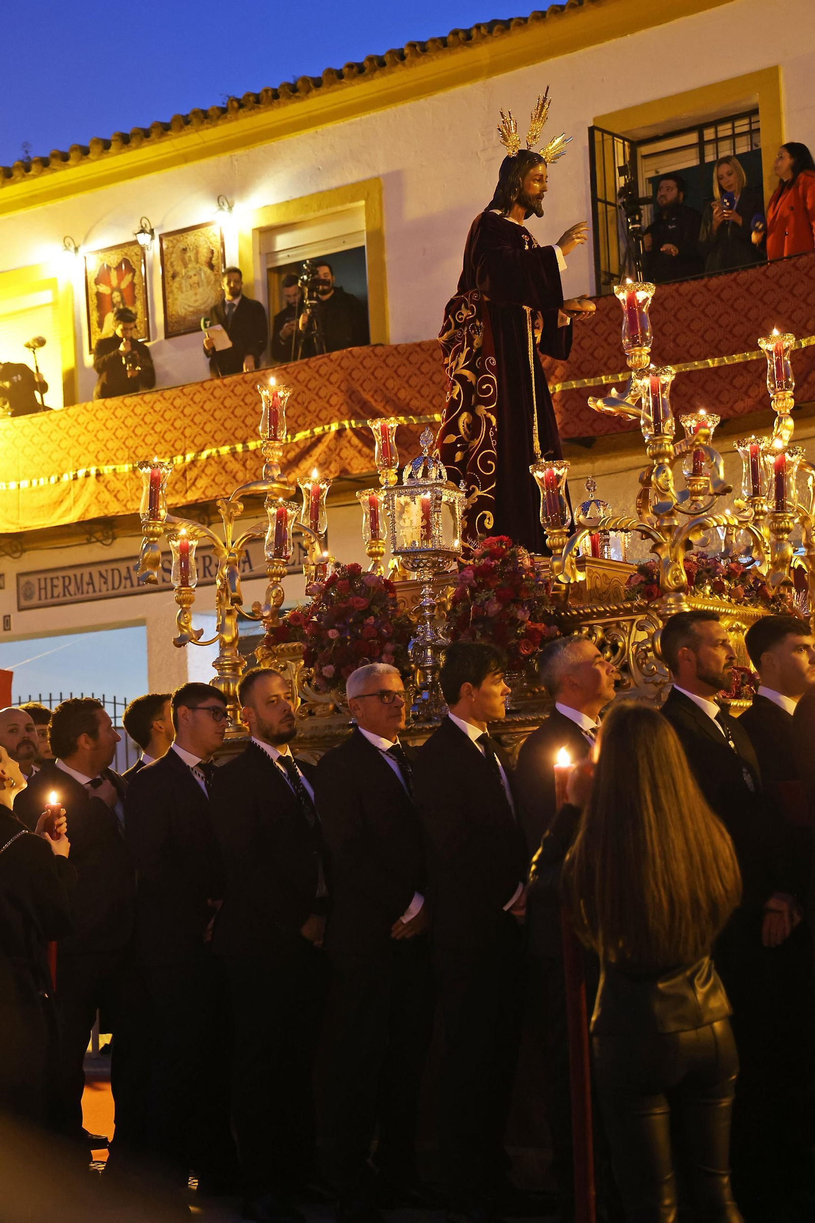Imágenes del Vía Crucis del Consejo de Cofradías y Hermandades de Huelva