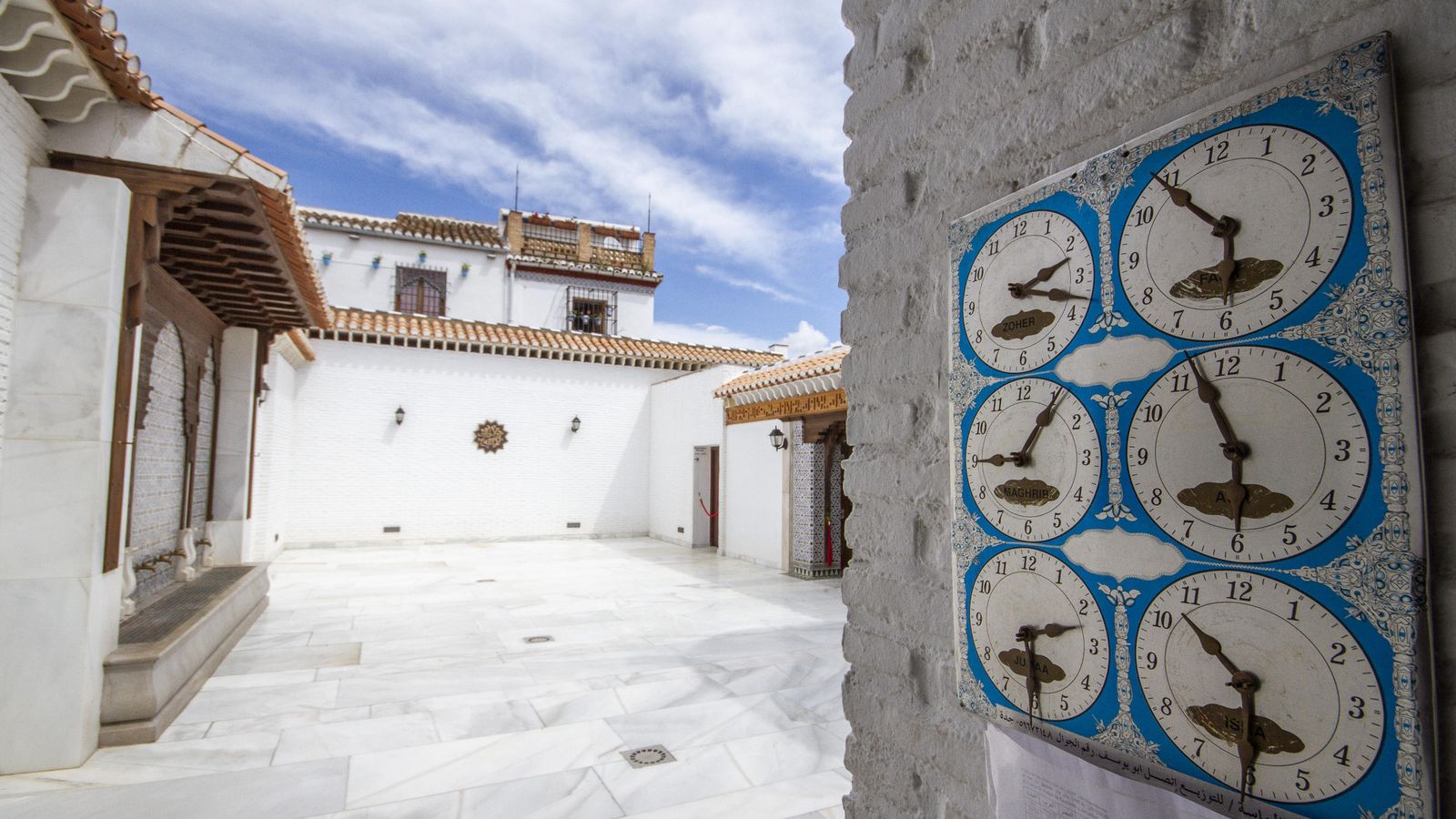 Más imágenes de la Mezquita Mayor y su entorno.