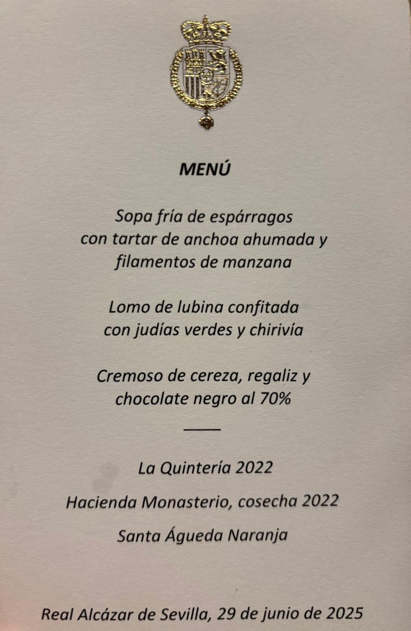 El menú de la cena ofrecida por la casa real en el Real Alcázar este domingo.