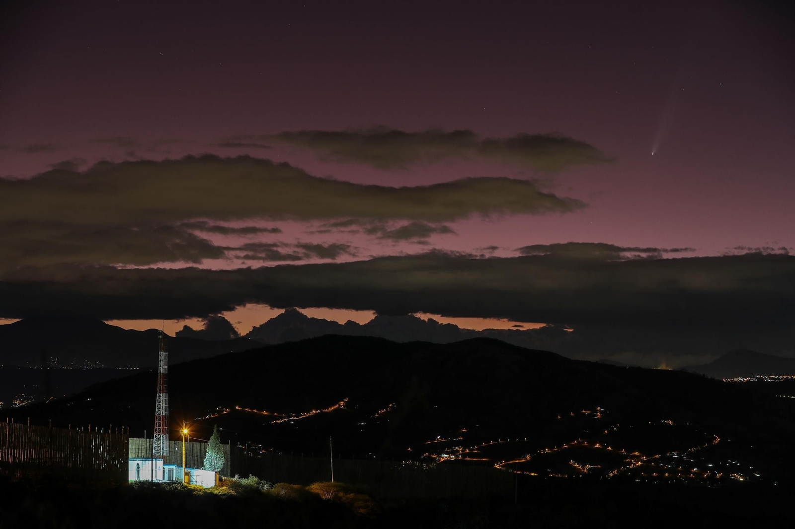 Espectáculo visual: El paso del cometa del siglo a lo largo y ancho del mundo
