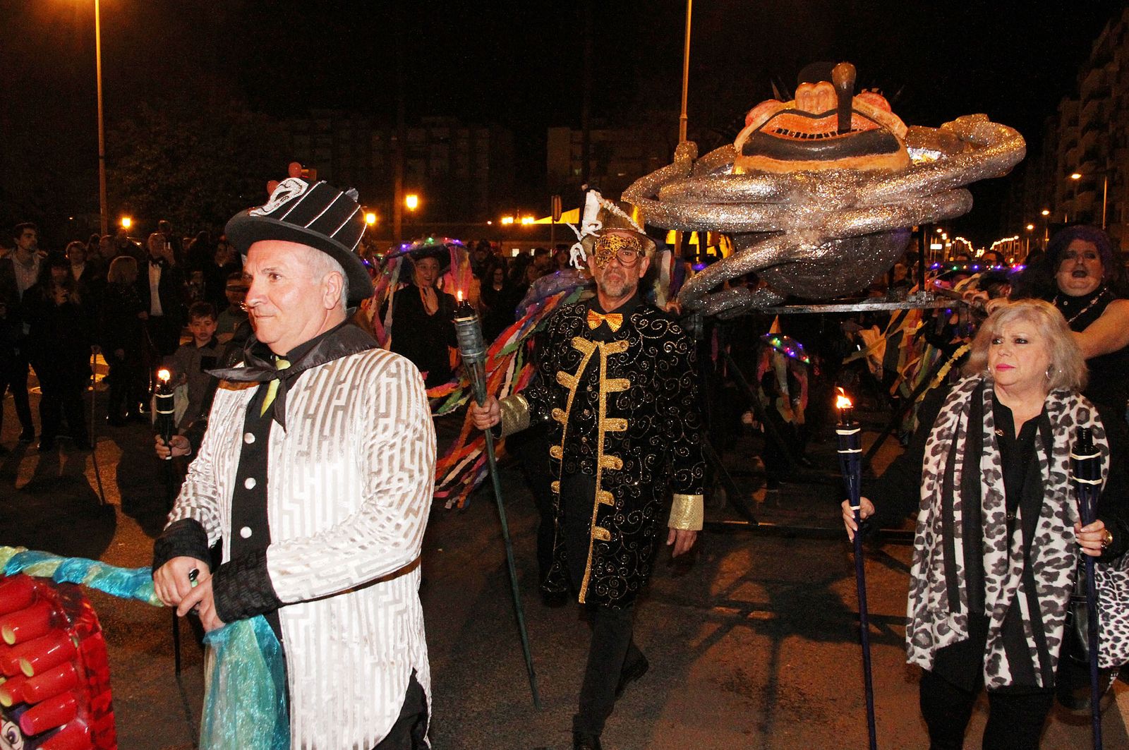 Pasacalles del Entierro del Choco, en imágnes