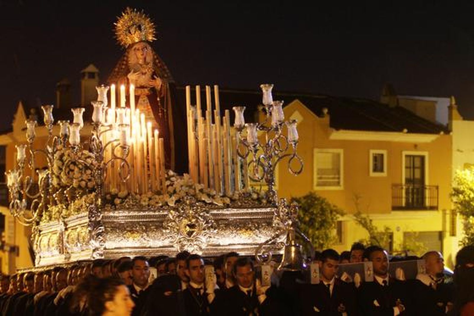 La Virgen de los Dolores de Puerto de la Torre, en un momento de su procesión.