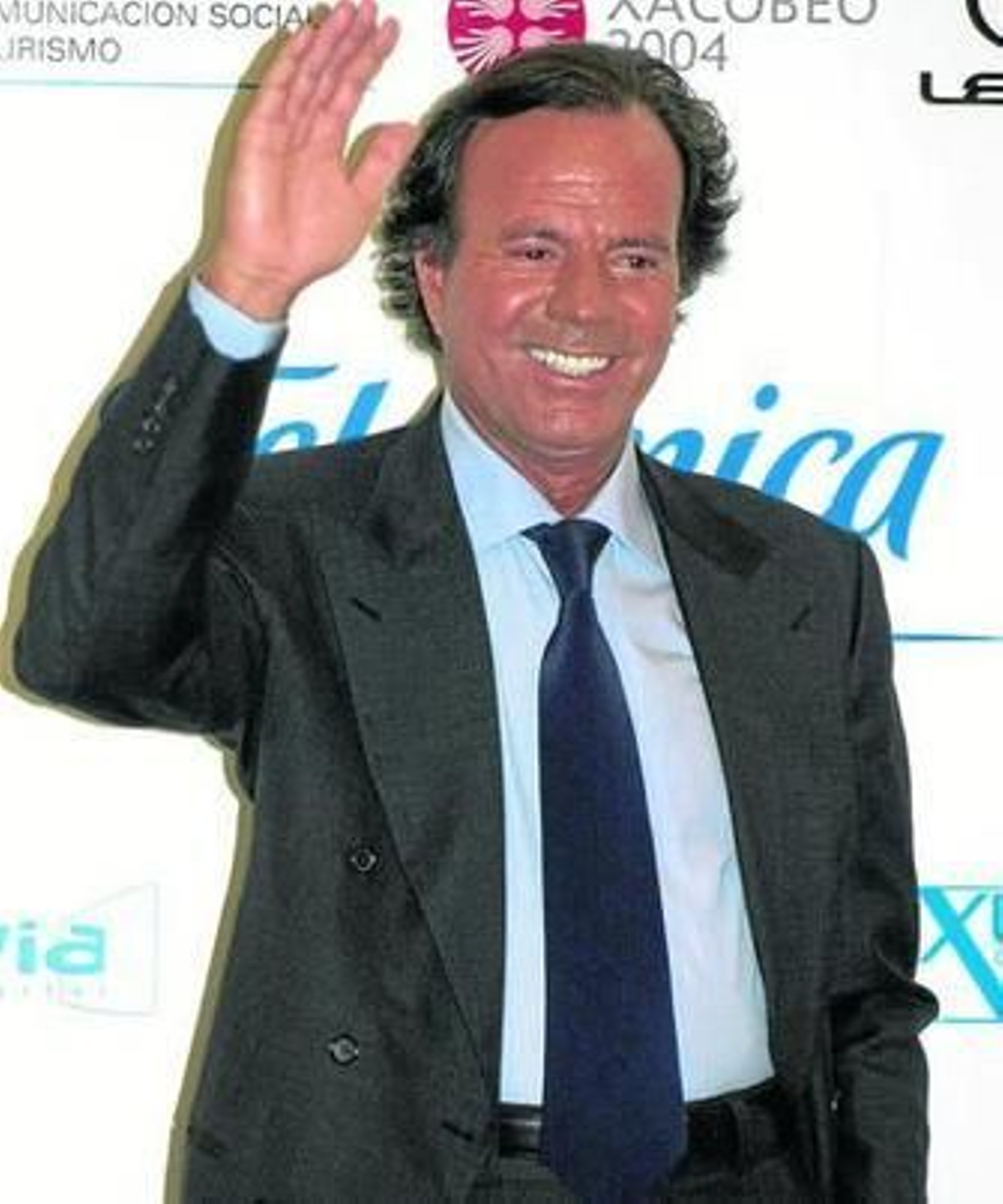 Julio Iglesias.