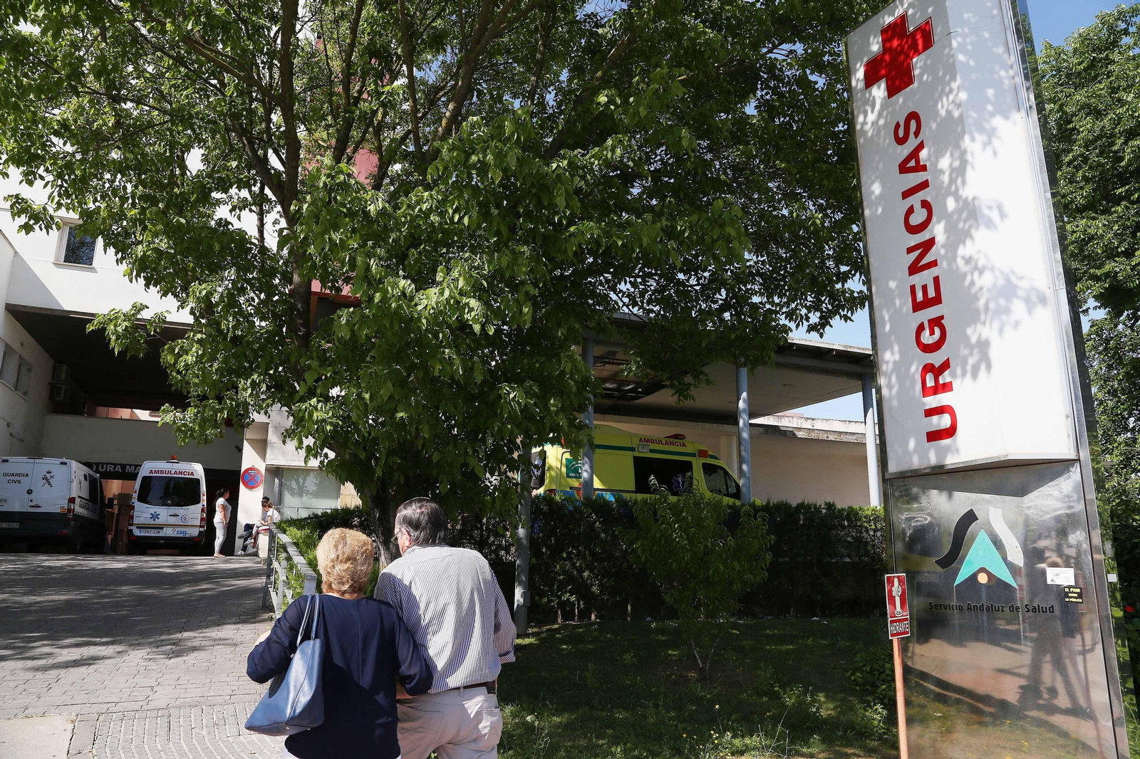 Letrero de Urgencias en el acceso a este servicio del hospital.