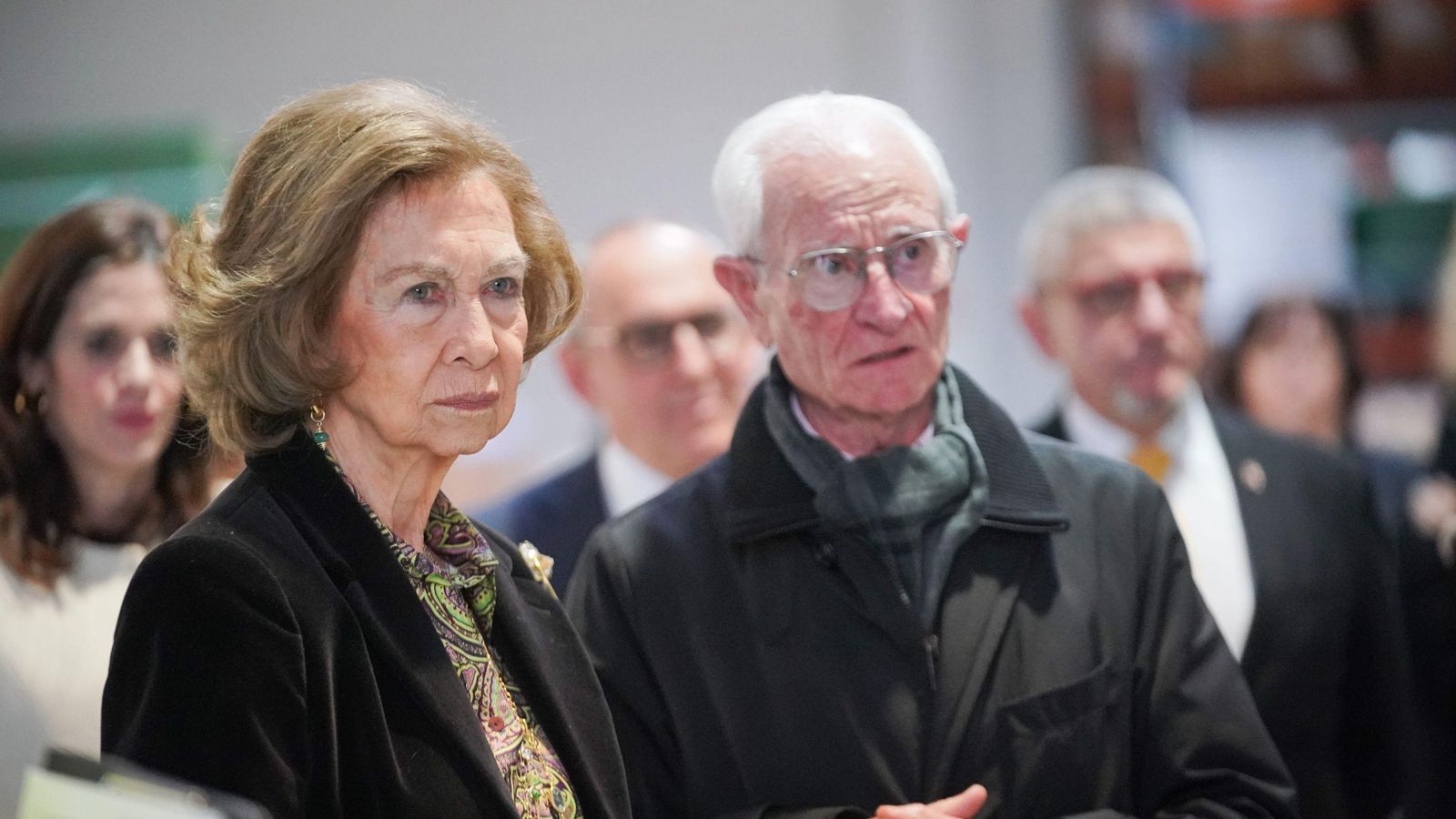 Doña Sofía en la visita al Banco de Alimentos de Vitoria