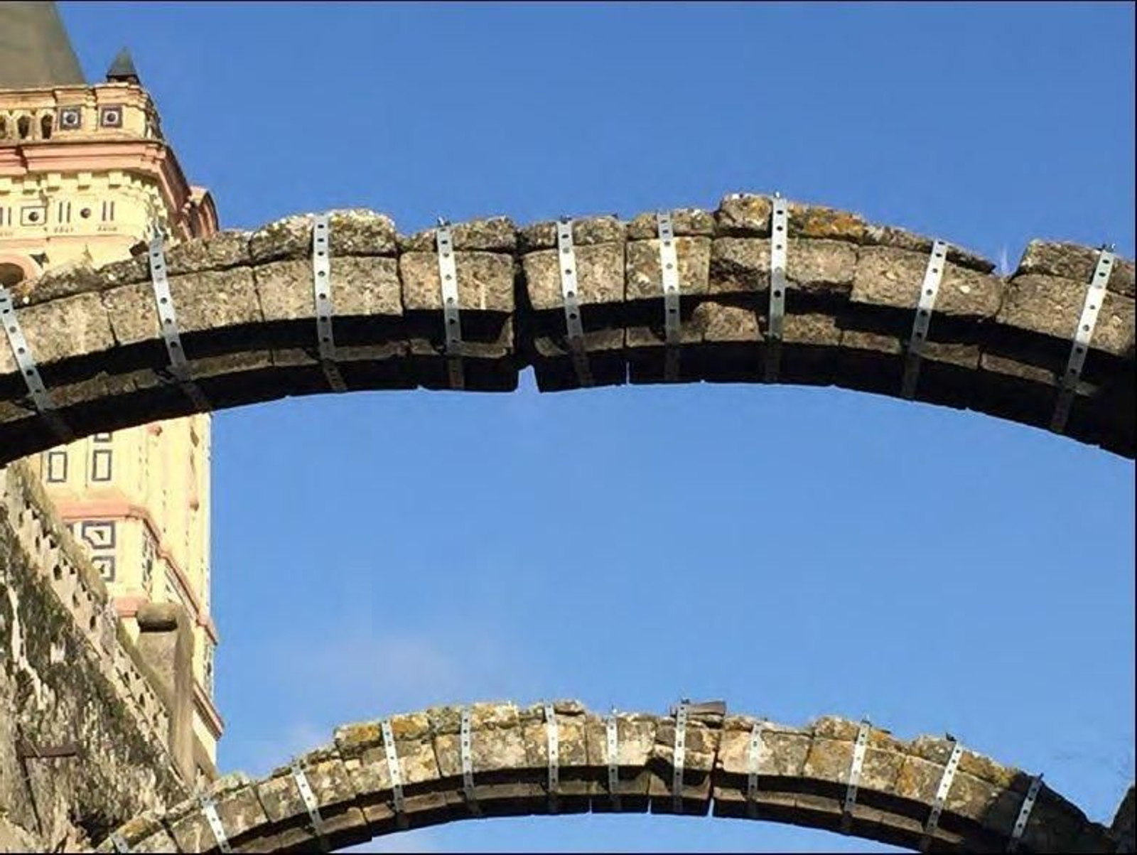 Estado en el que se encuentran los arcos formeros.