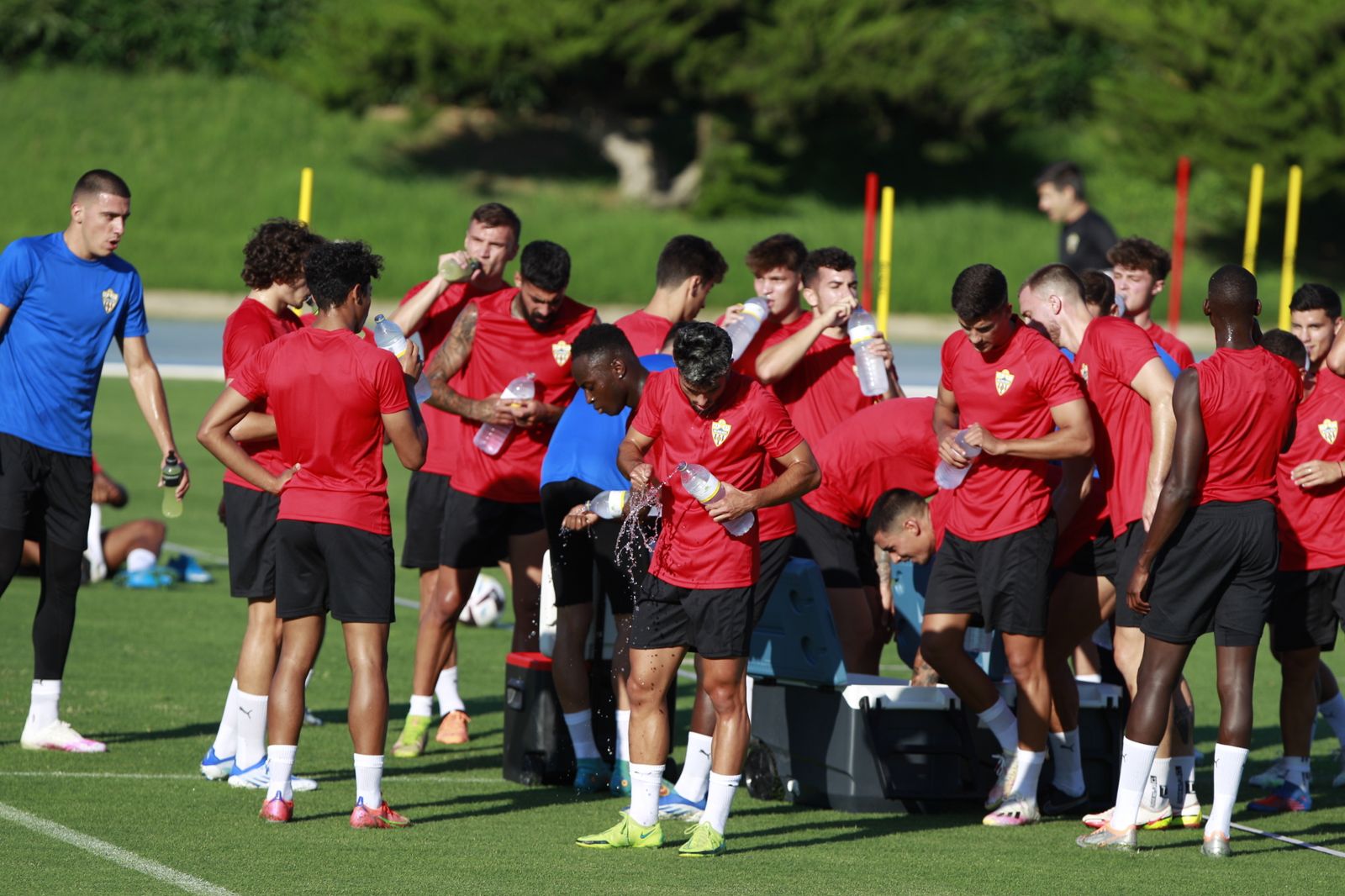 Imágenes del primer entramiento de la U.D. Almería en la Liga Santander, temporada 2022-2023