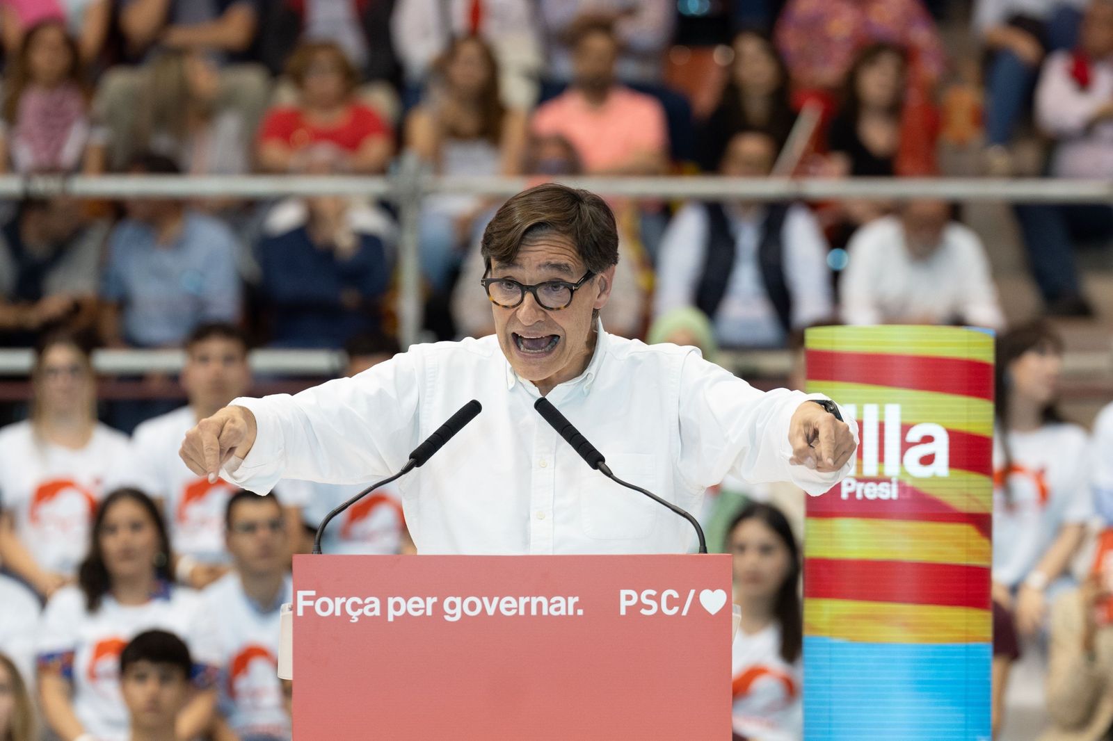 Salvador Illa, en su último mitin de campaña.