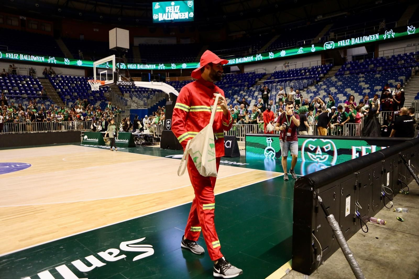 El Halloween del Unicaja, en fotos