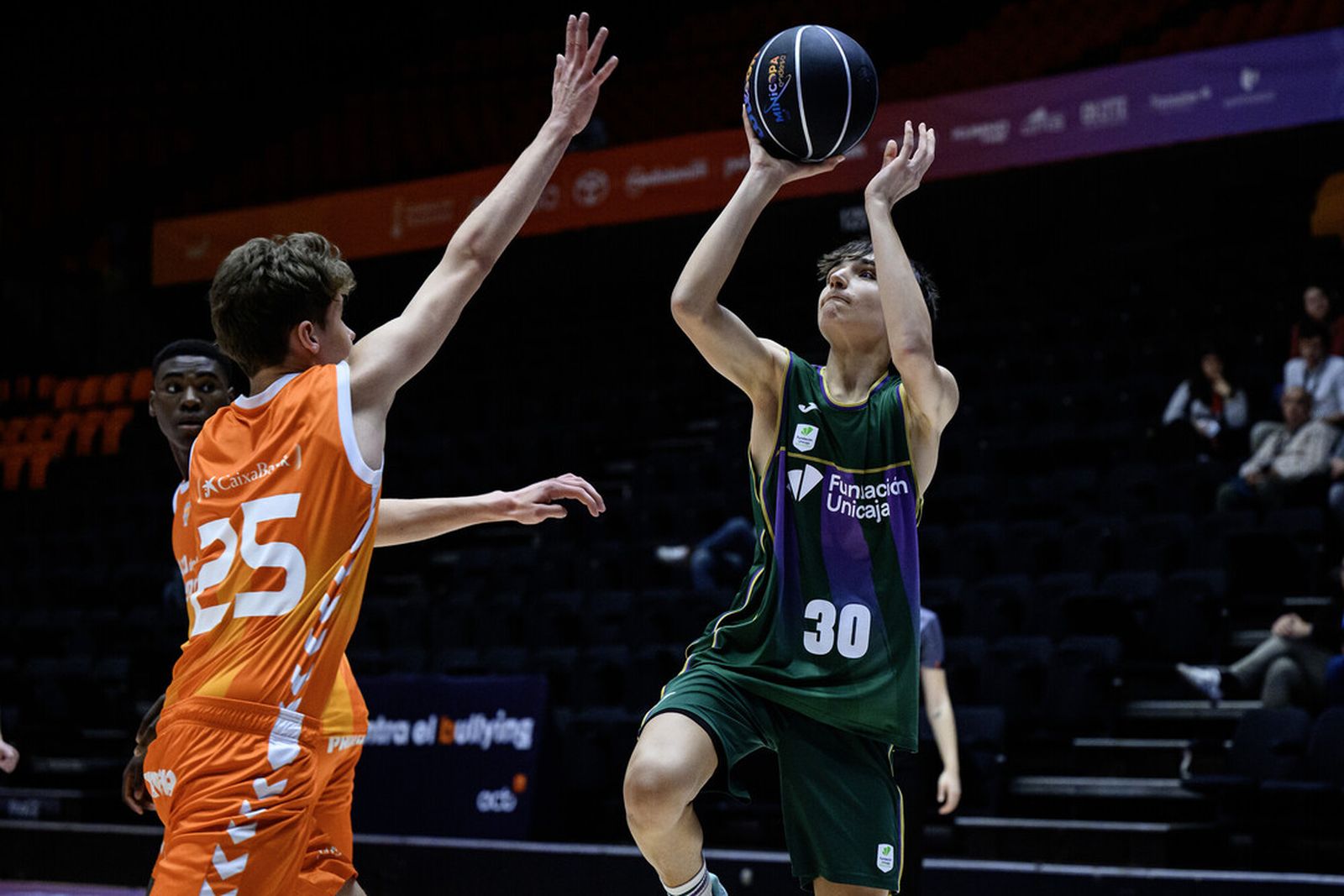 El Valencia Basket vence al Unicaja en el estreno de la Minicopa Endesa 2026