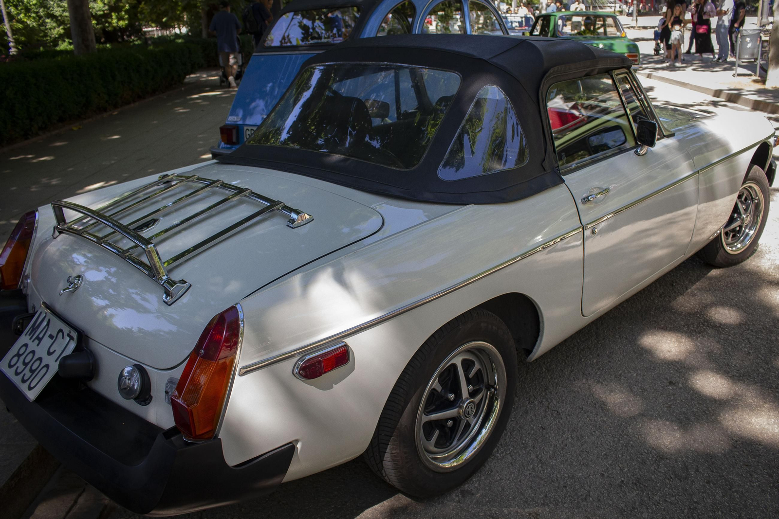 Los mejores coches del Festival Motor por la Vida que ha acogido el centro de Granada