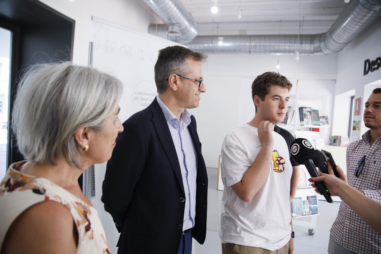 LAB de Innovación Abierta ‘Almería Residuo Cero: la economía circular para transformar la ciudad’, en imágenes