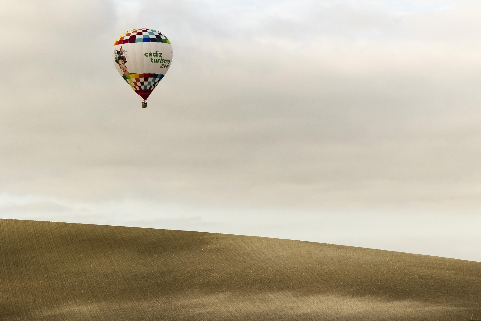 Cádiz desde el cielo en imágenes: así se ve Arcos en globo