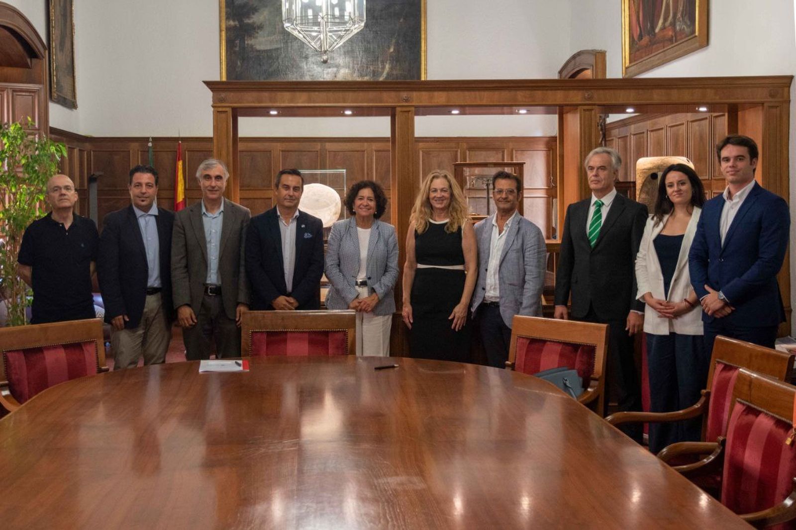 La Universidad de Granada y Vellsam Materias Bioactivas acuerdan crear una cátedra de investigación.