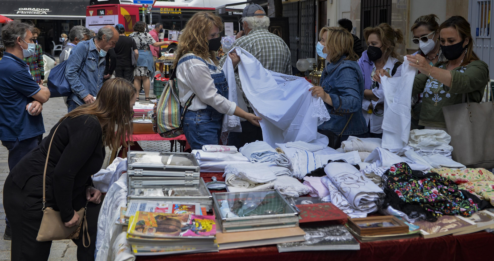 El mercadillo del Jueves: retratos de la calle Feria