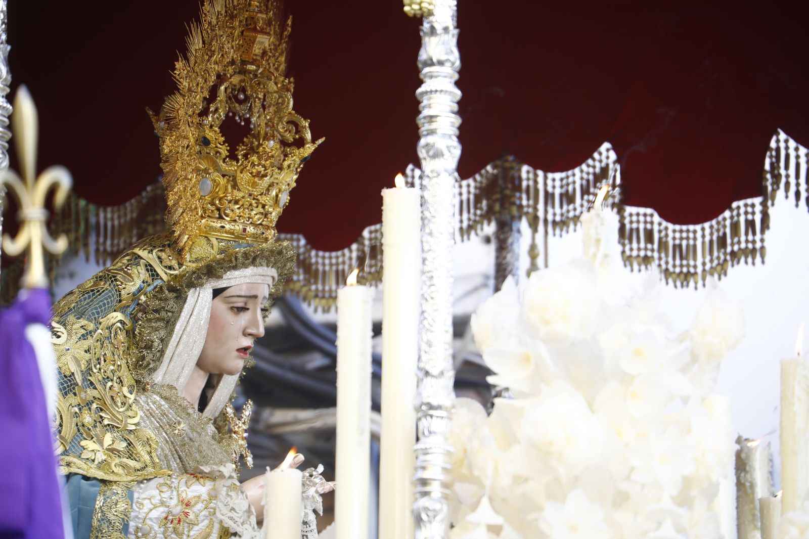 La procesión extraordinaria de la Virgen de la Salud de Córdoba, en imágenes
