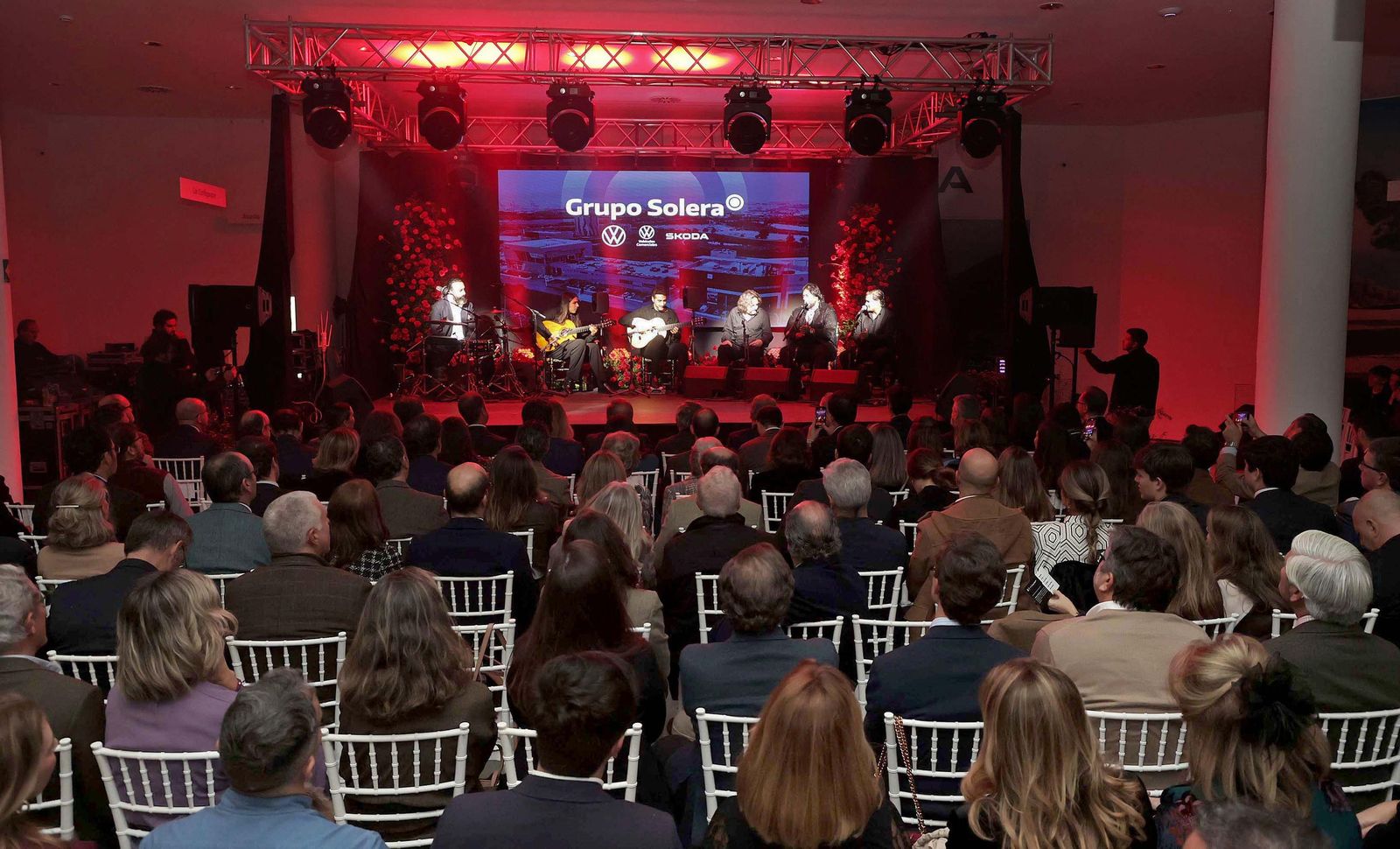 Fotos de la inauguración del nuevo concesionario del Grupo Solera en Los Barrios