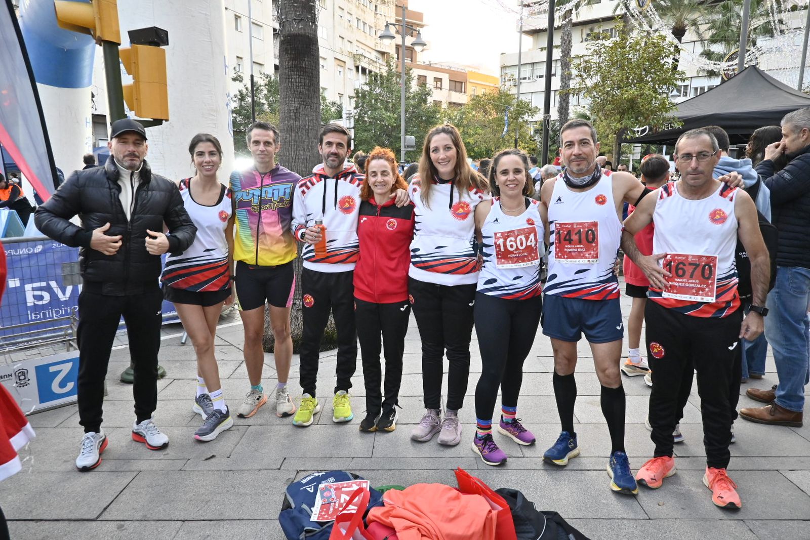 Búscate en las mejores fotografías de la San Silvestre de Huelva 2025
