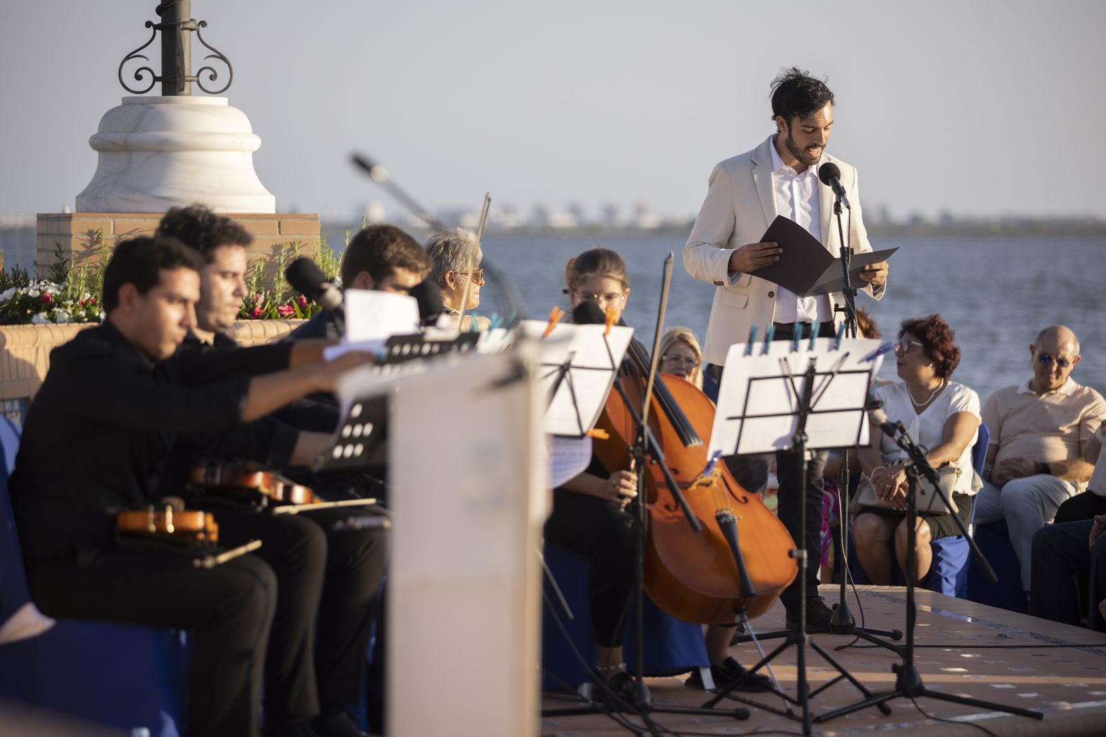 Imágenes de la inauguración De la Fuente de las Naciones en el Paseo de la Ría