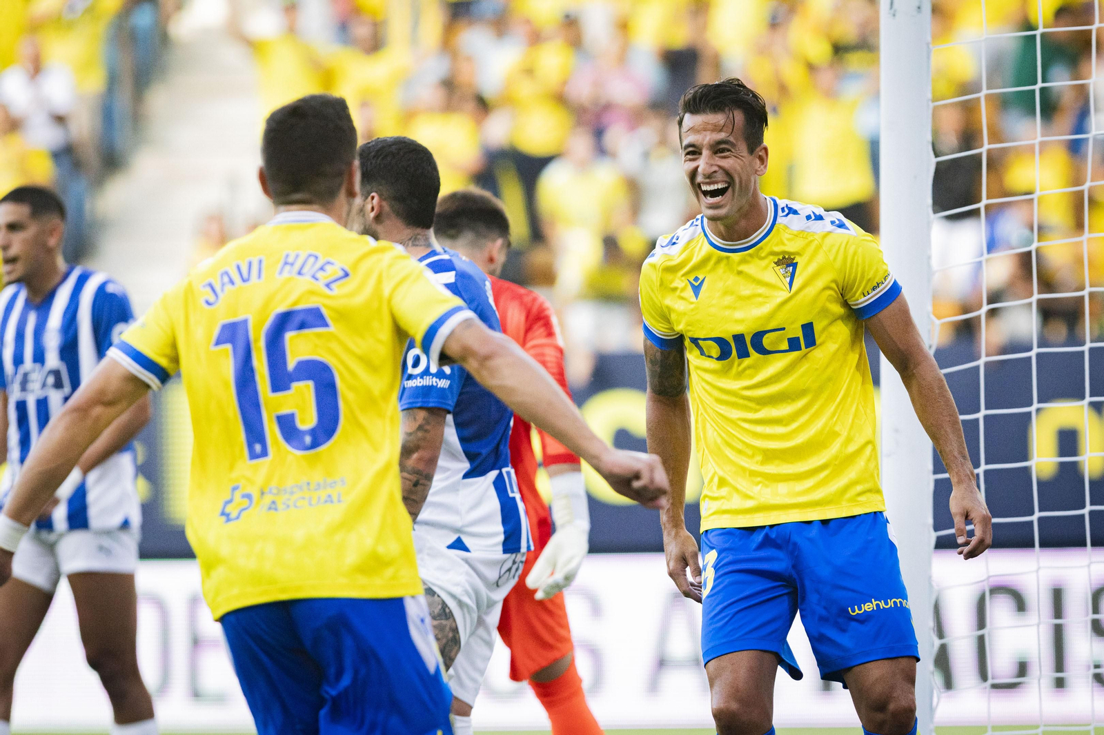 Imágenes del partido Cádiz-Alavés