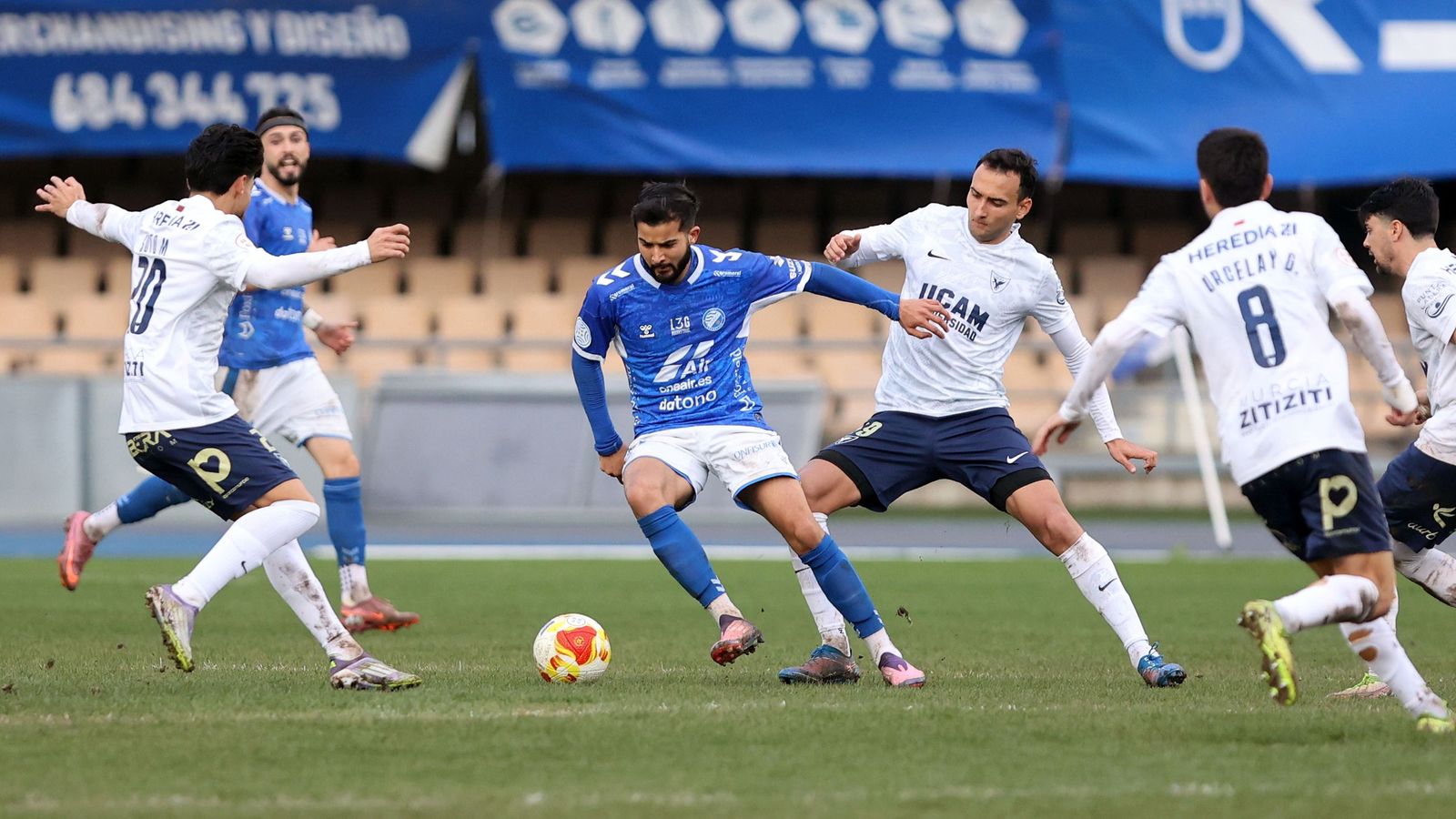 Imágenes del Xerez DFC contra el UCAM Murcia CF en Chapín