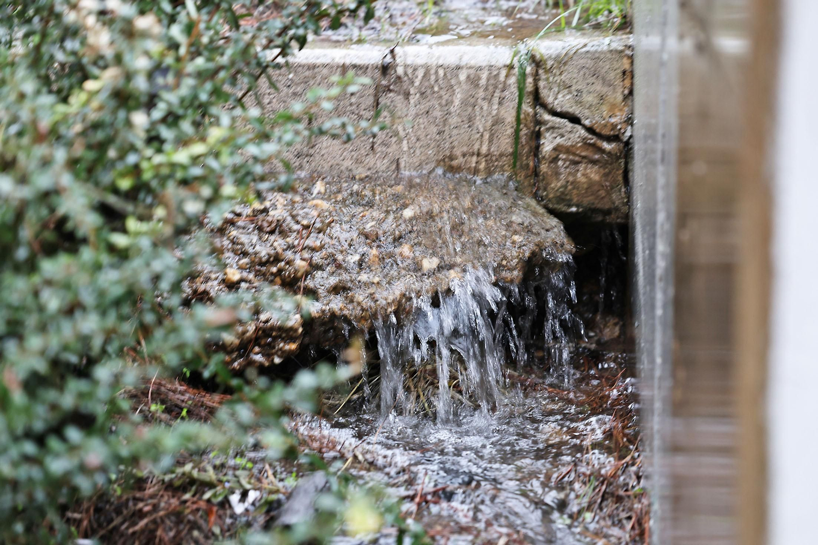 Imágenes de la lluviosa mañana de sábado en Huelva