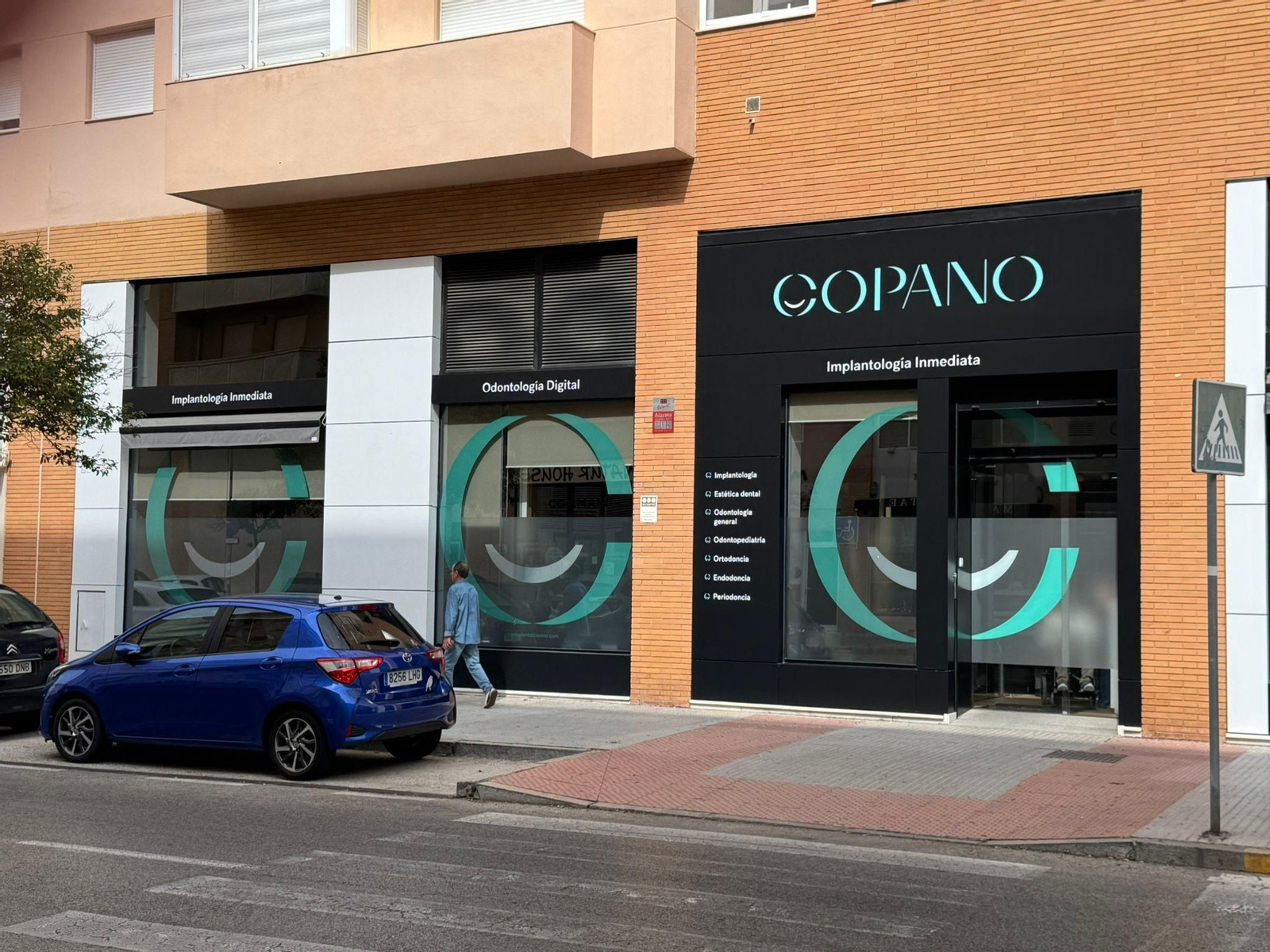 Fachada de esta centro, con una trayectoria de más de 15 años.