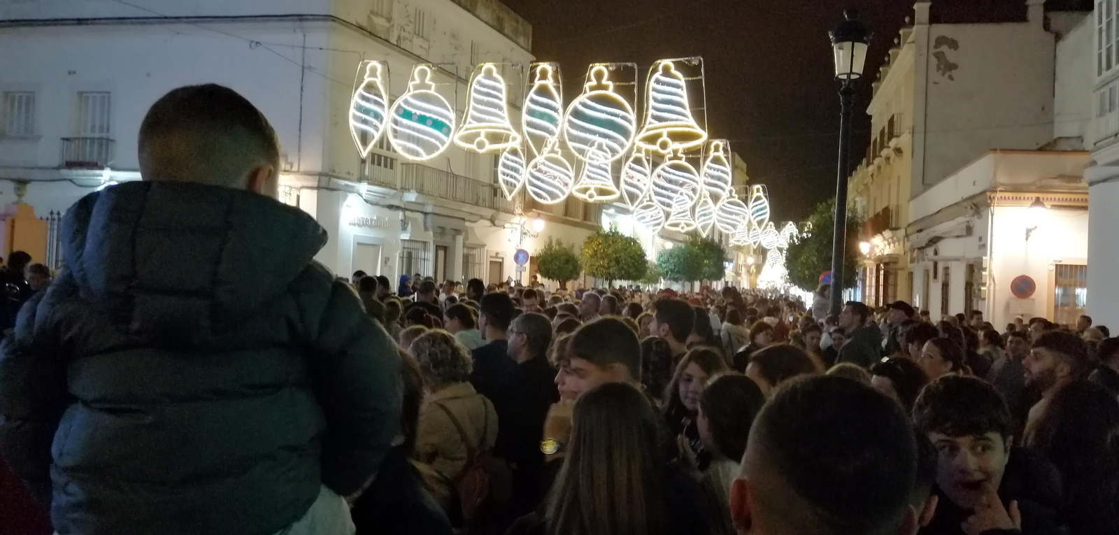 Las imágenes del encendido del alumbrado de Navidad en Puerto Real