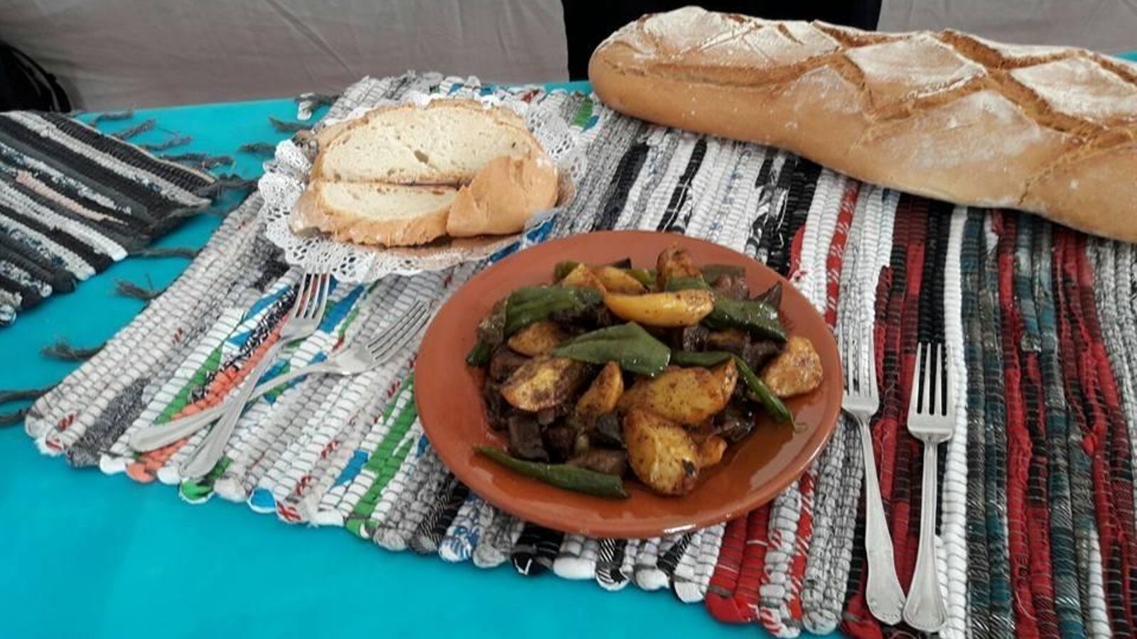 La gastronomía de Níjar es rica y variada.