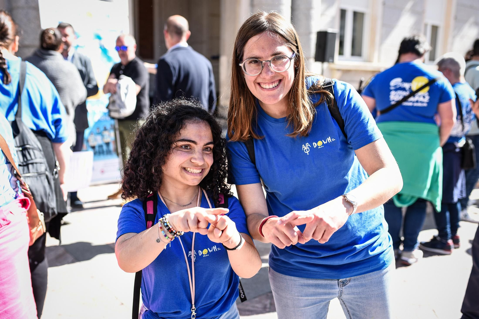 Imágenes de la lectura del manifiesto Día Internacional del Síndrome Down