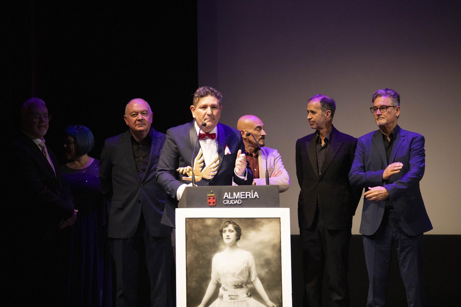 El estreno en Almería del largometraje documental "Concha Robles", en imágenes