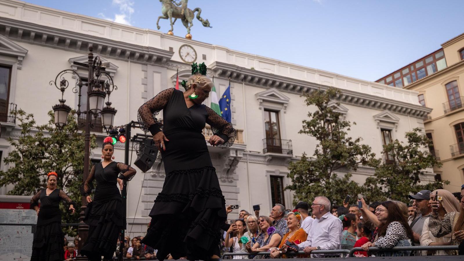 Encuéntrate en la mejores fotos del Día de la Cruz de Granada