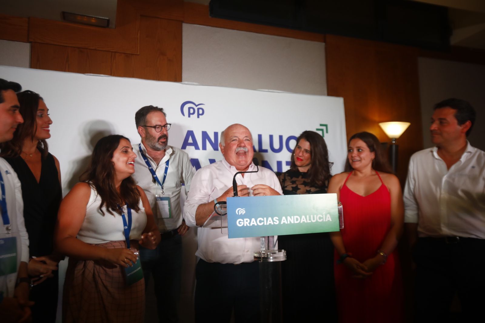 Las fotografías de la fiesta del PP de Córdoba tras su histórica victoria en las elecciones andaluzas