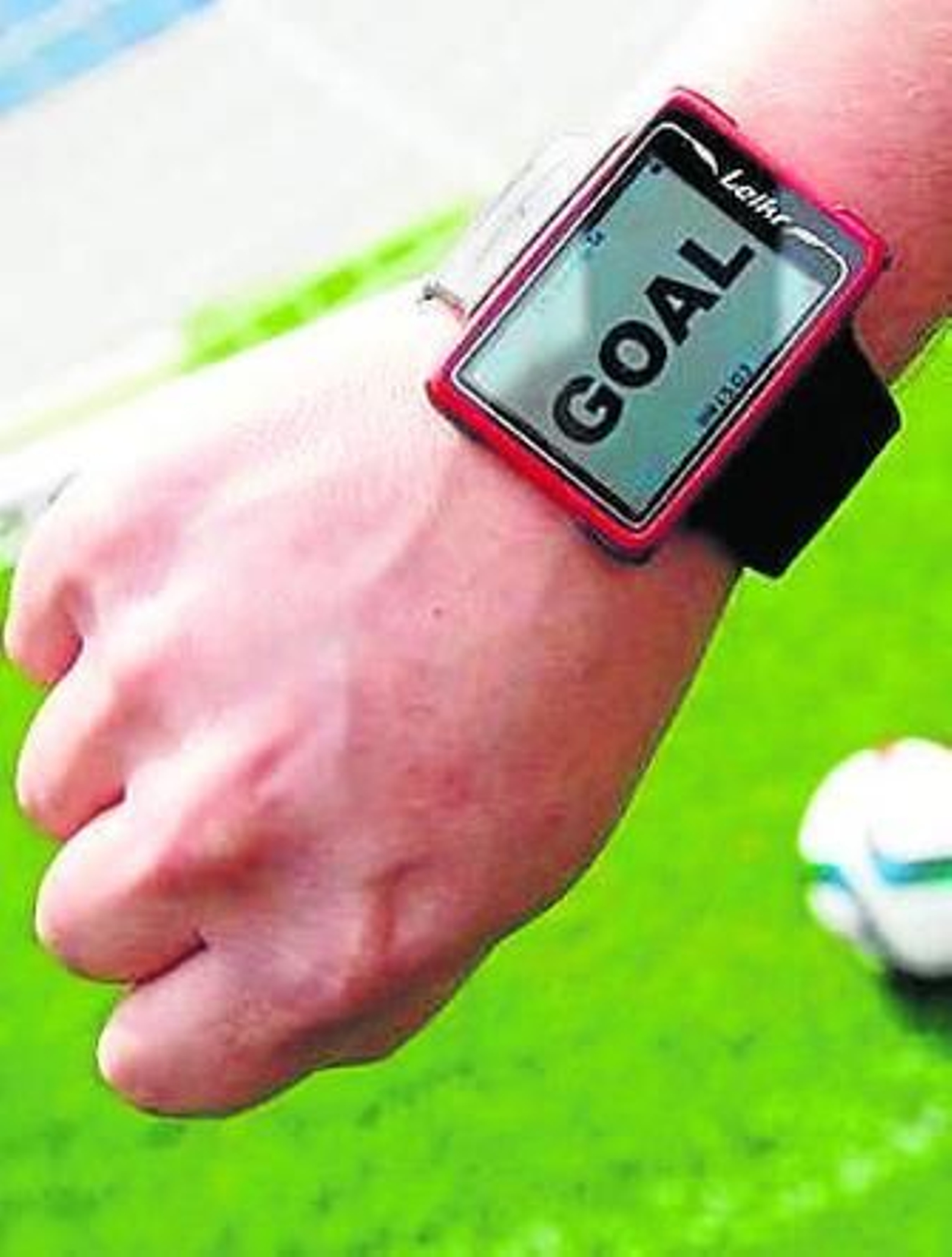 El reloj arbitral que marca el gol.
