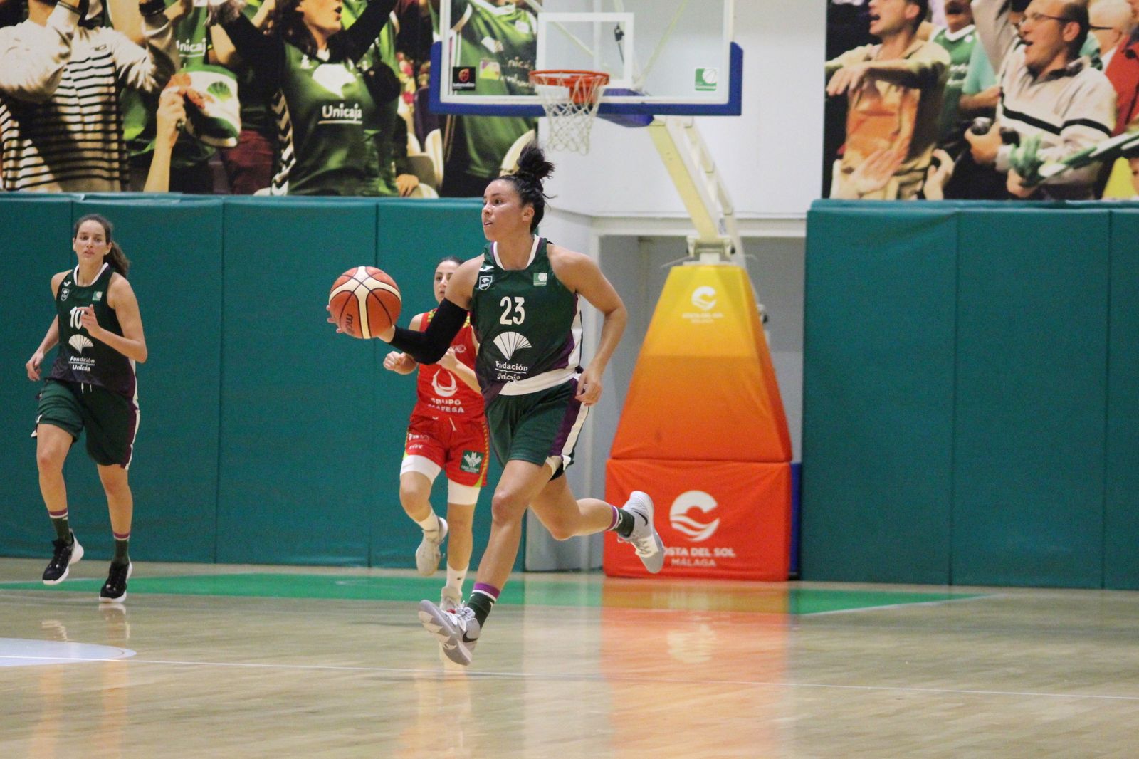 Las fotos del Unicaja Femenino-RaCa Granada