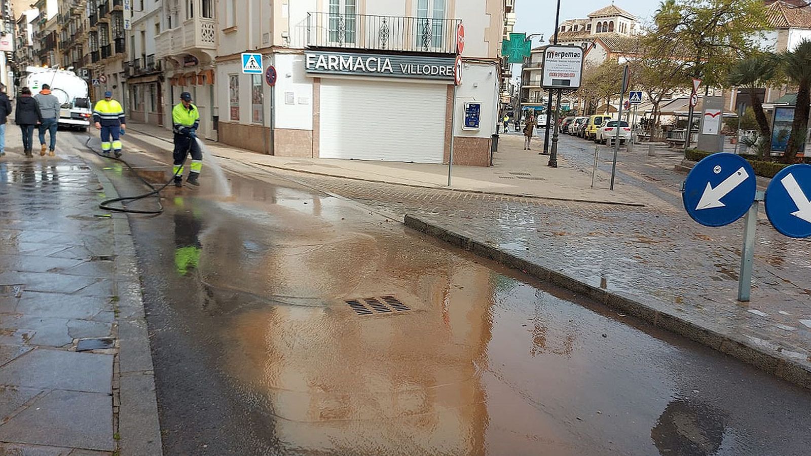 Las zonas más frecuentadas son las primeras en las que se está interviniendo.