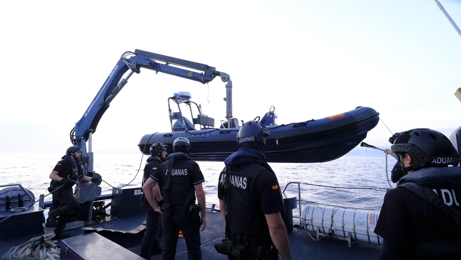 Imágenes de la vigilancia de la Agencia Tributaria en el mar